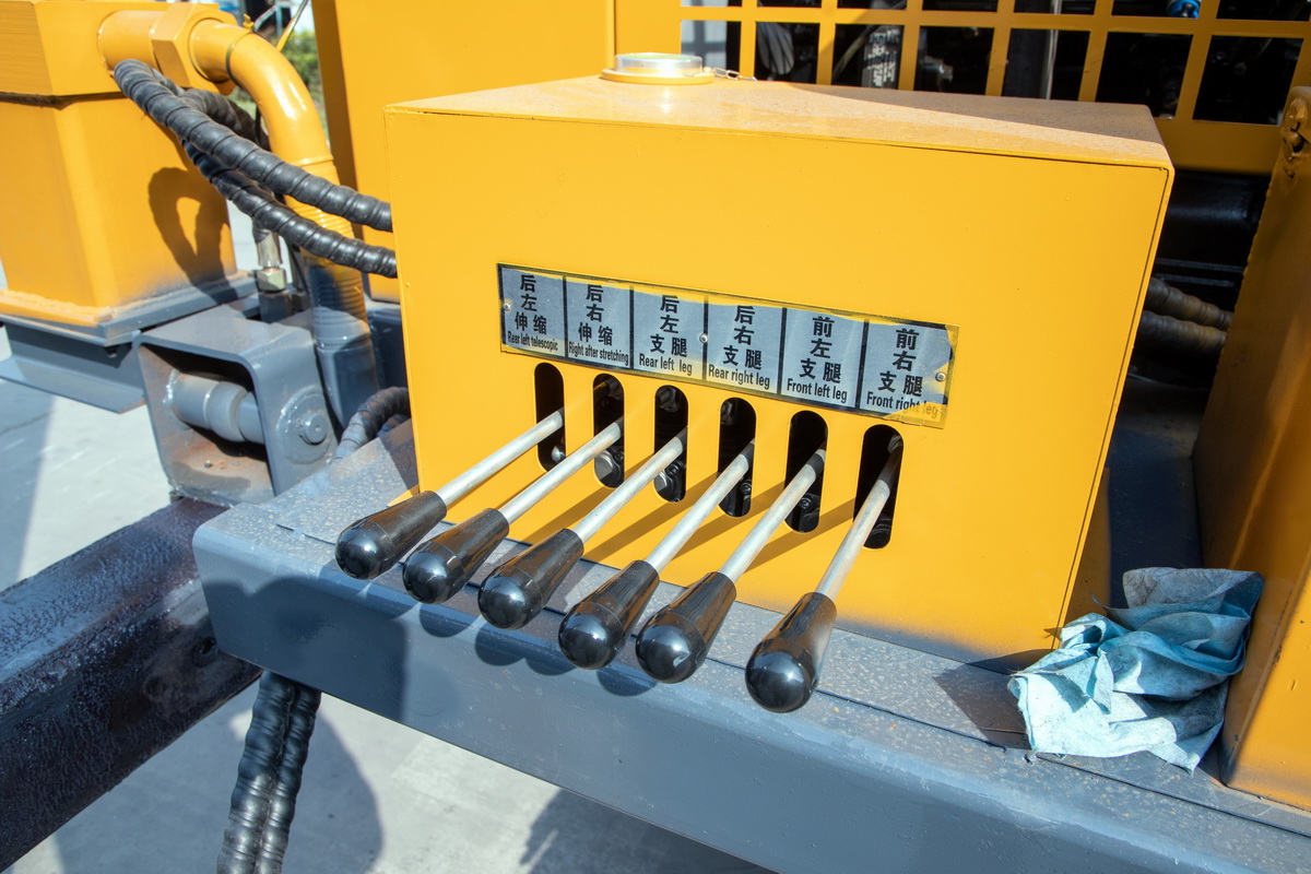 HQZ400L氣動(dòng)鉆機(jī)
